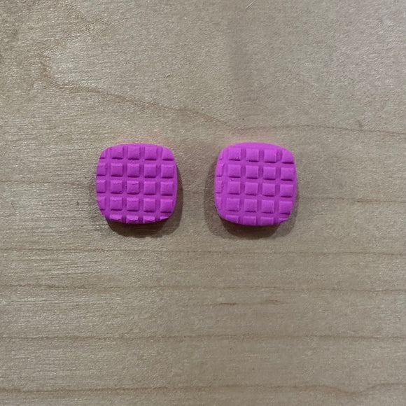 Medium Pink square grid Studs