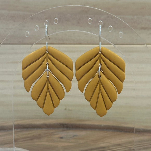 Mustard Large Leaf Hooks