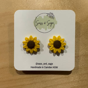 Sunflower studs