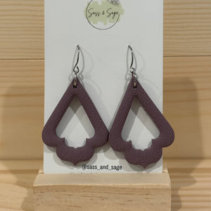 Mauve hooks